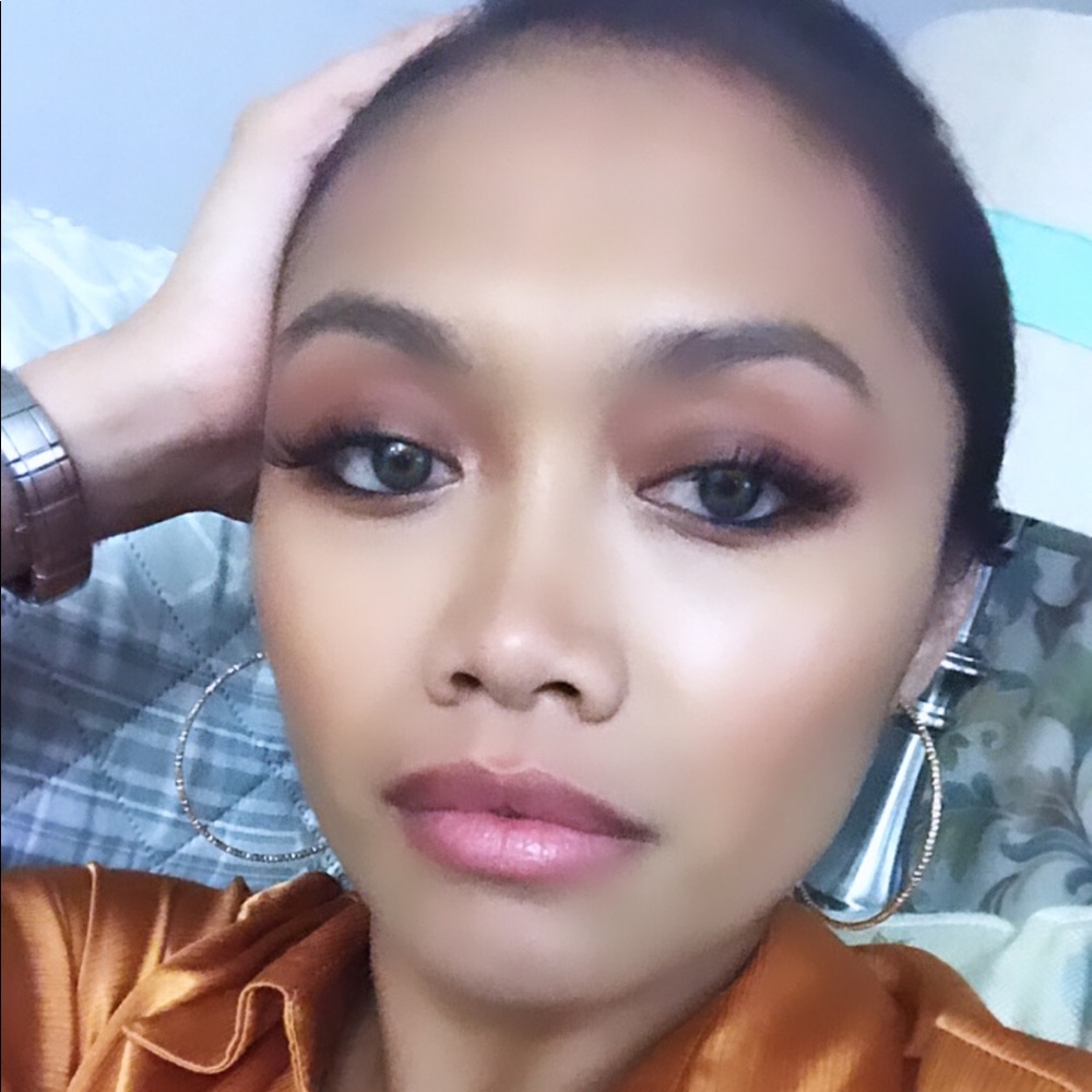 Meet your Posher, Christine